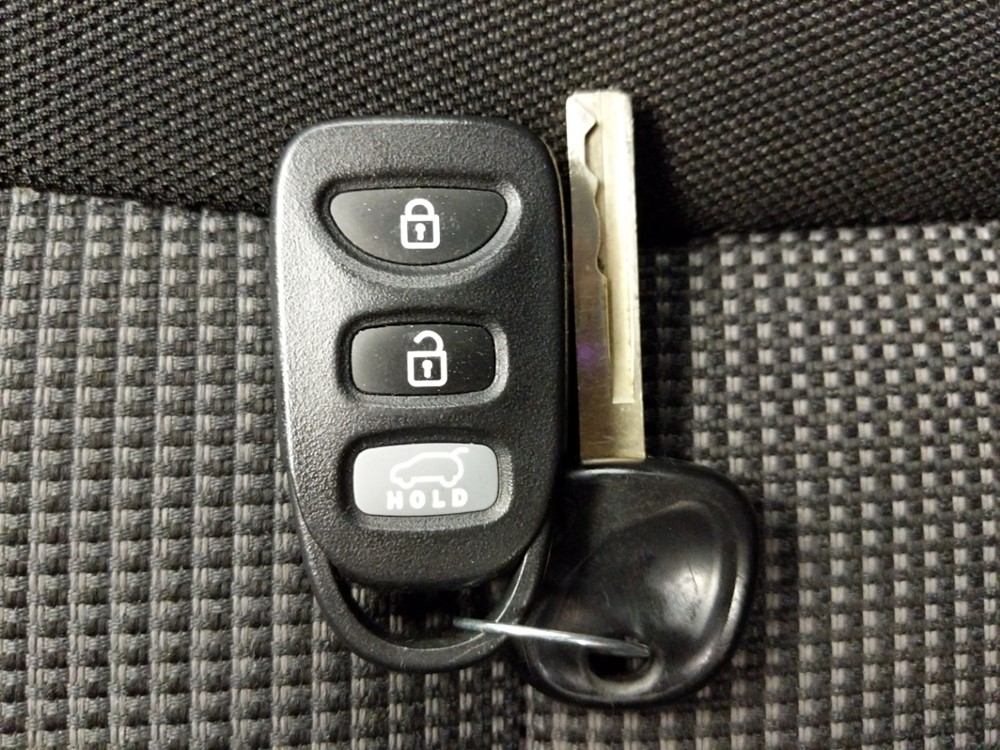 2017 Hyundai Elantra - Keys