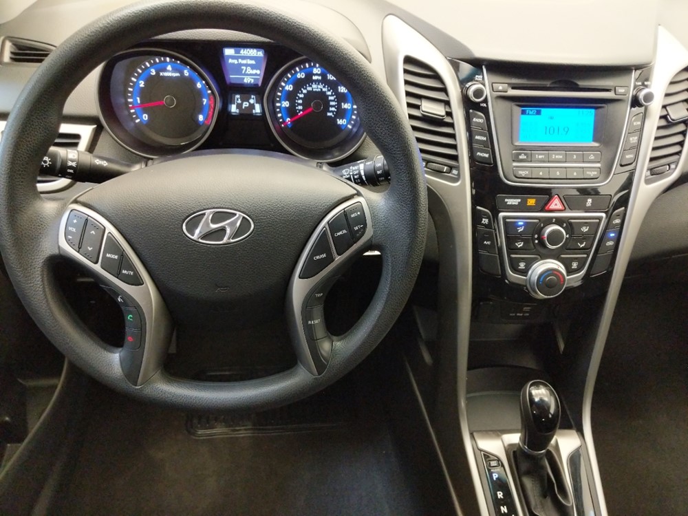 2017 Hyundai Elantra - Driver Dash