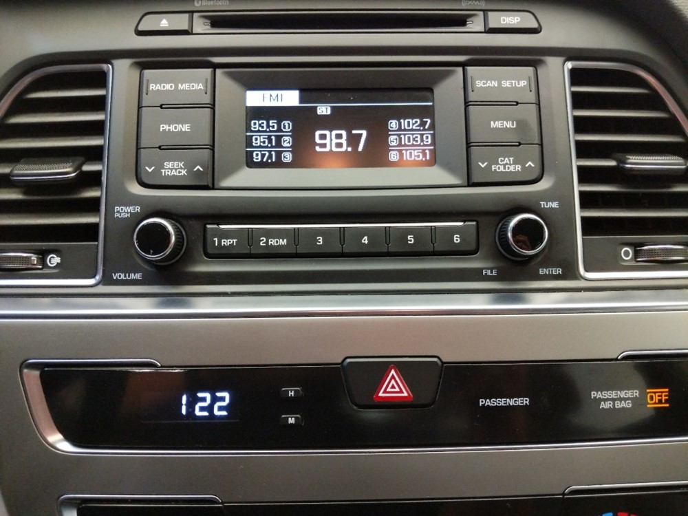2017 Hyundai Sonata - Stereo Package
