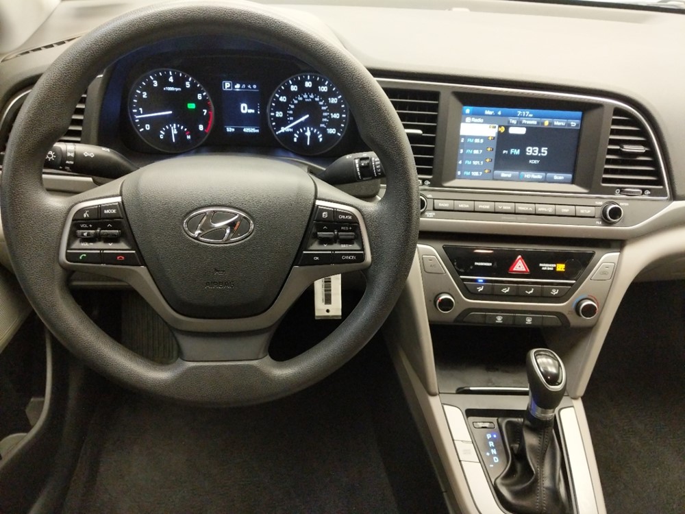 2018 Hyundai Elantra - Driver Dash