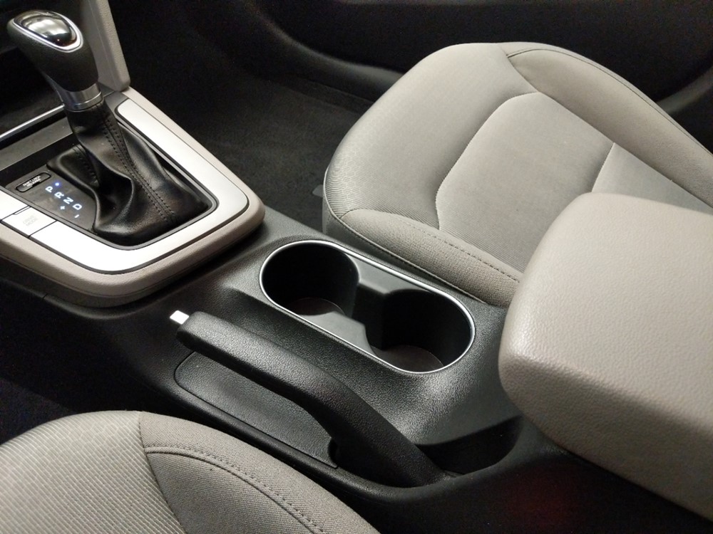 2018 Hyundai Elantra - Center Console/Cup Holders