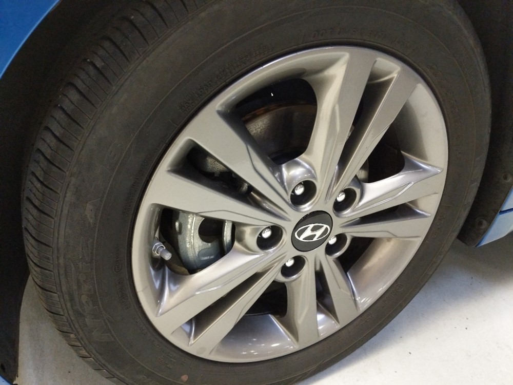 2018 Hyundai Elantra - Wheel