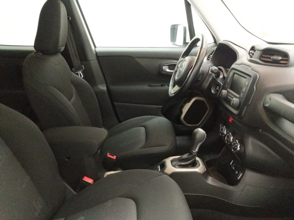 2017 Jeep Renegade - Passenger Front Seat