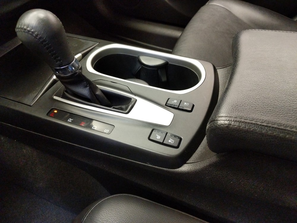 2016 Acura RDX - Center Console/Cup Holders