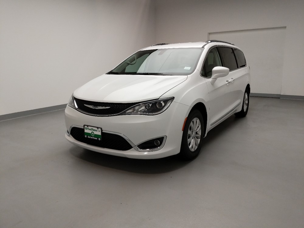Used 2018 Chrysler Pacifica Driver Front Bumper