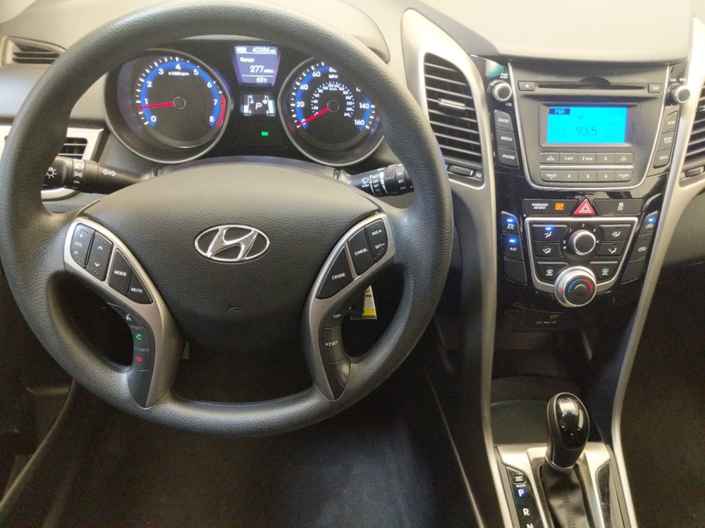 2017 Hyundai Elantra - Driver Dash
