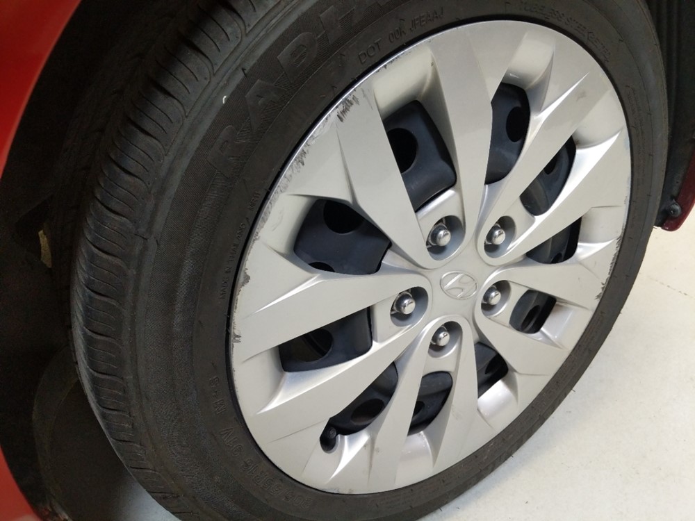 2017 Hyundai Elantra - Wheel