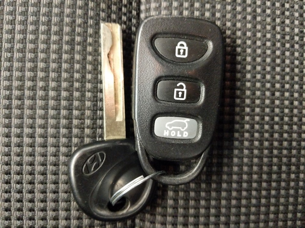 2017 Hyundai Elantra - Keys