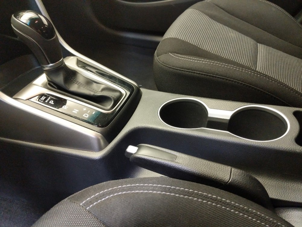 2017 Hyundai Elantra - Center Console/Cup Holders