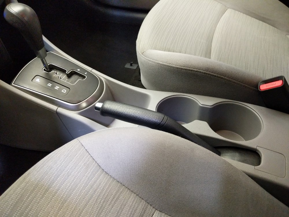 2016 Hyundai Accent - Center Console/Cup Holders
