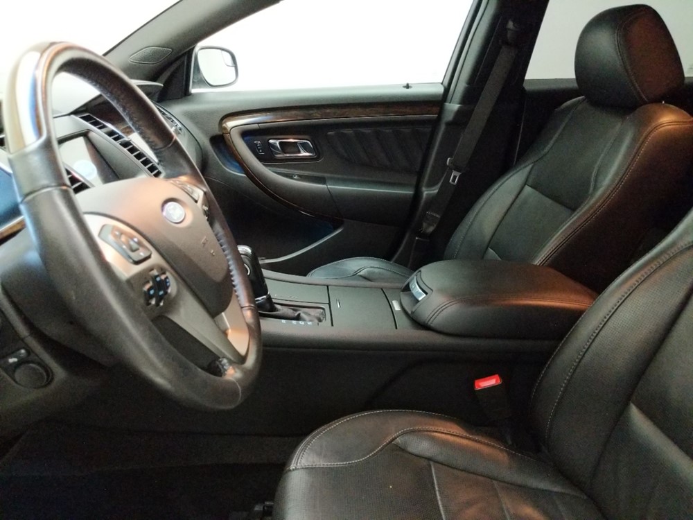 2016 Ford Taurus - Driver Front Seat