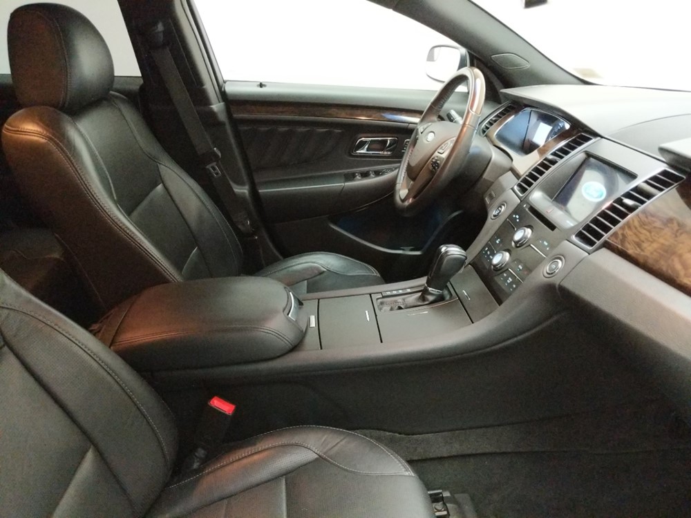 2016 Ford Taurus - Passenger Front Seat