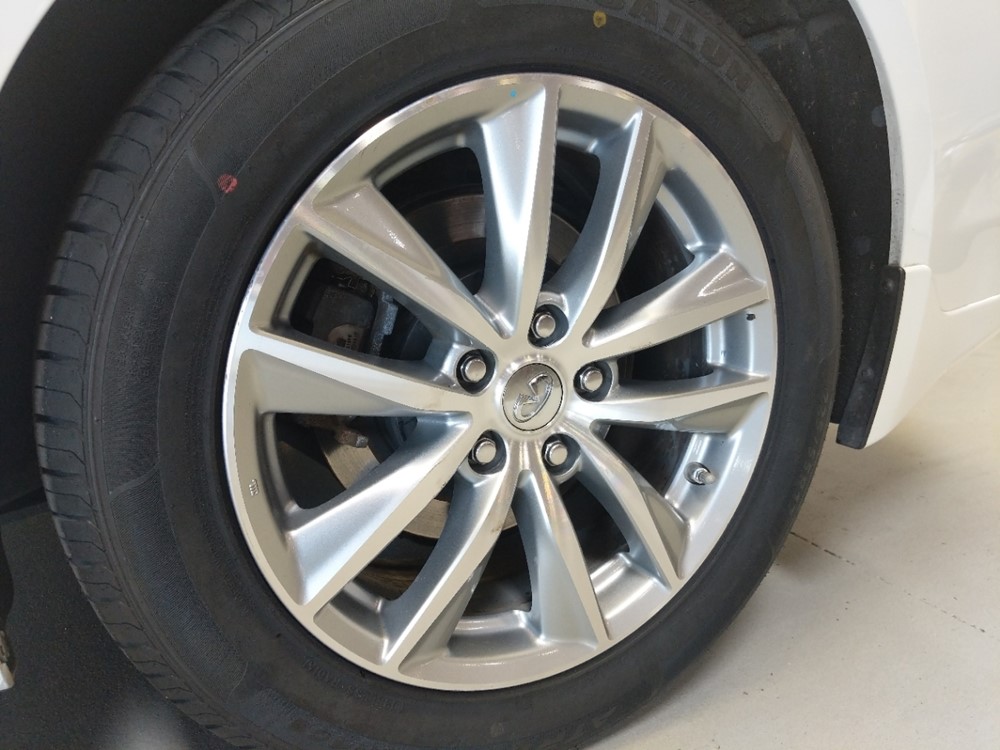 2015 INFINITI Q50 - Wheel