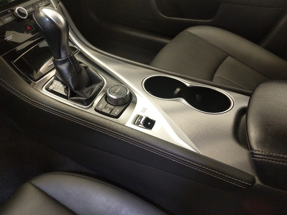 2015 INFINITI Q50 - Center Console/Cup Holders