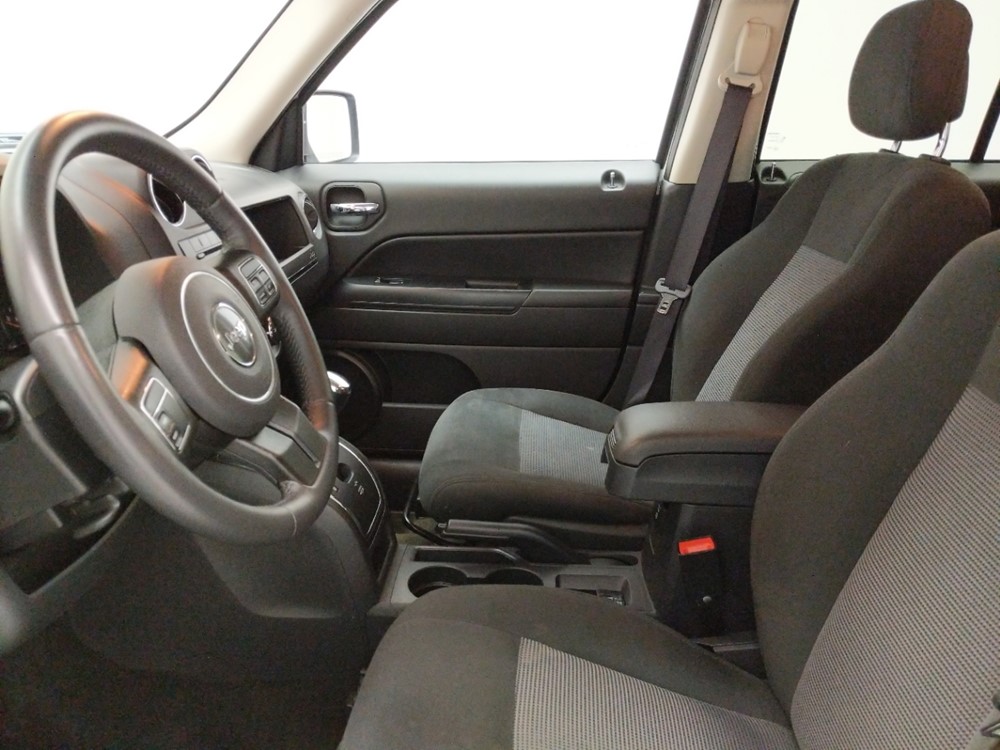 2016 Jeep Patriot - Driver Front Seat