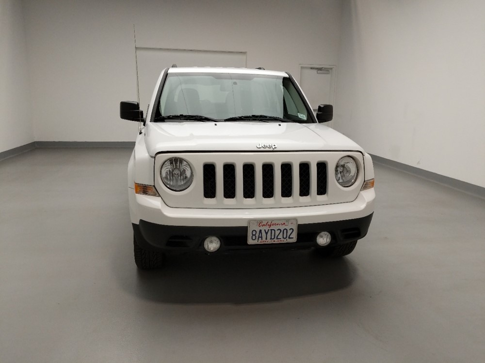 2016 Jeep Patriot - Passenger Front Hood