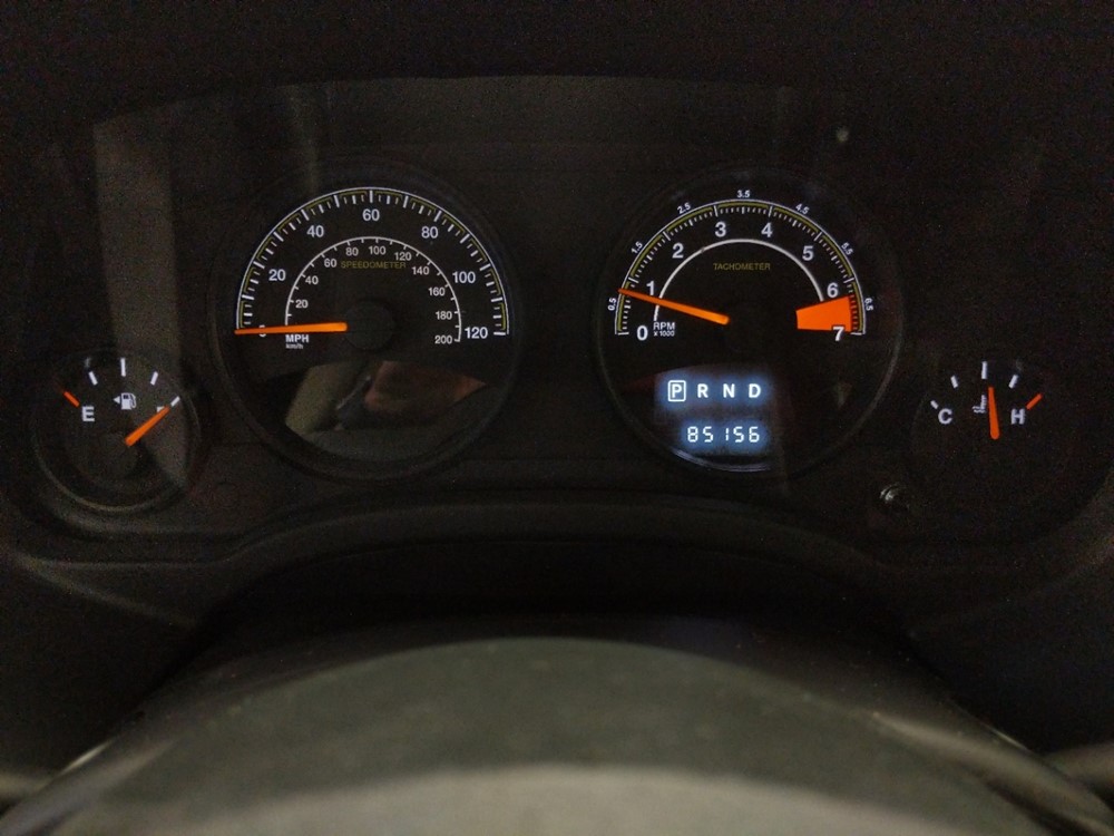 2016 Jeep Patriot - Odometer Close Up