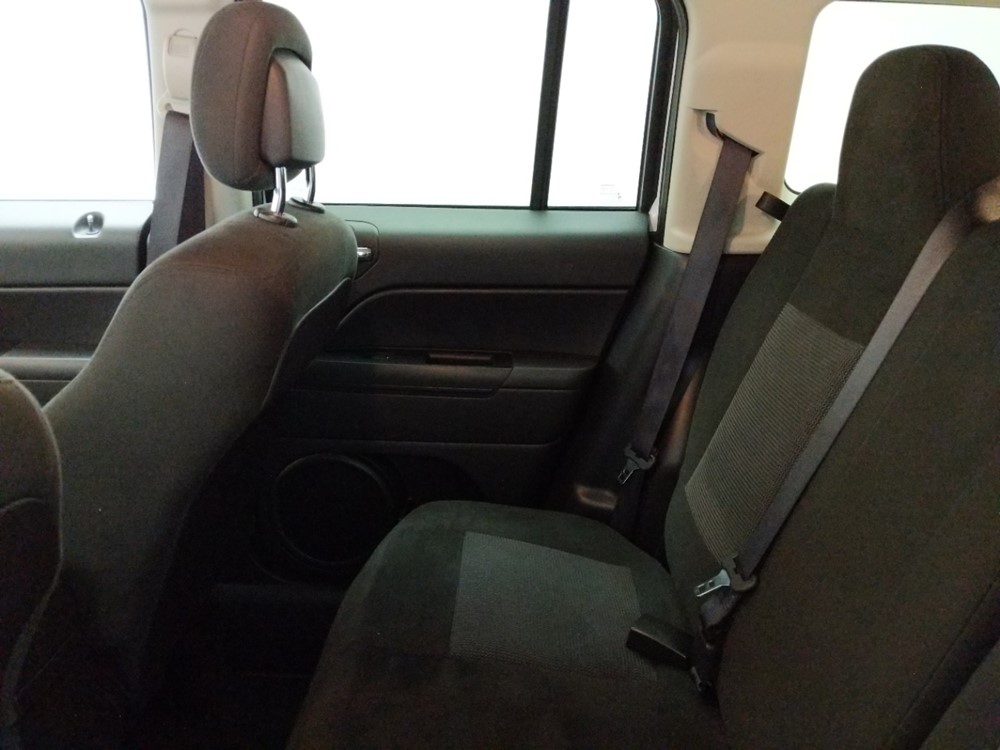 2016 Jeep Patriot - Driver Rear Seat