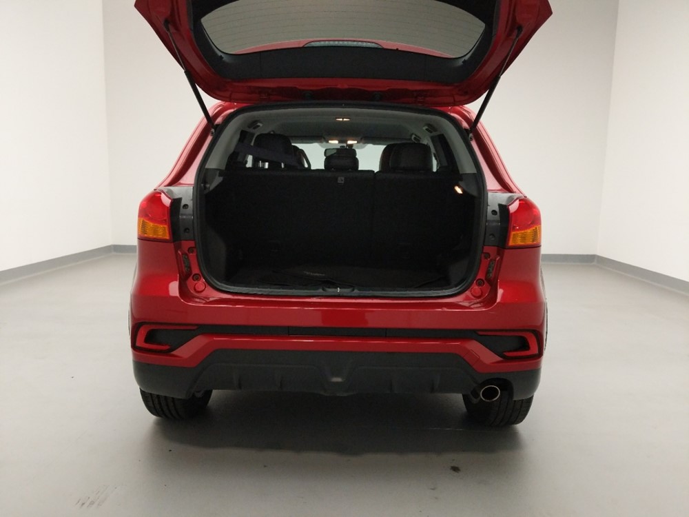 2018 Mitsubishi Outlander - Trunk