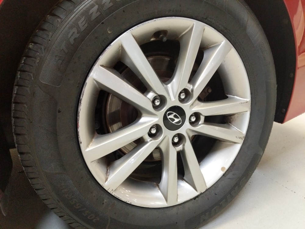 2017 Hyundai Sonata - Wheel