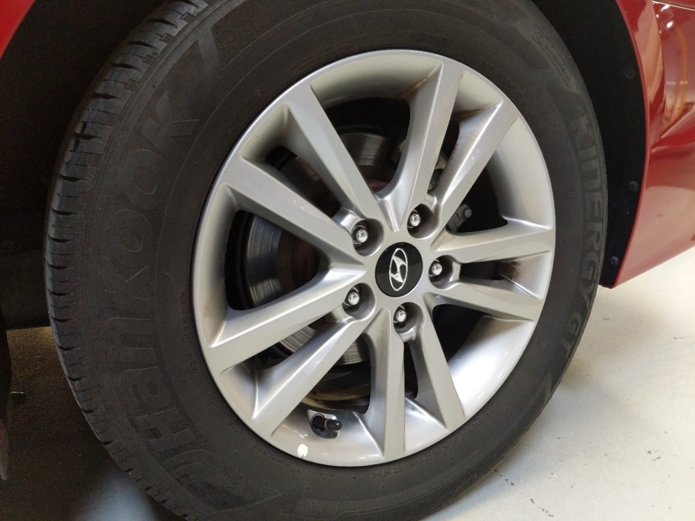 2017 Hyundai Sonata - Wheel