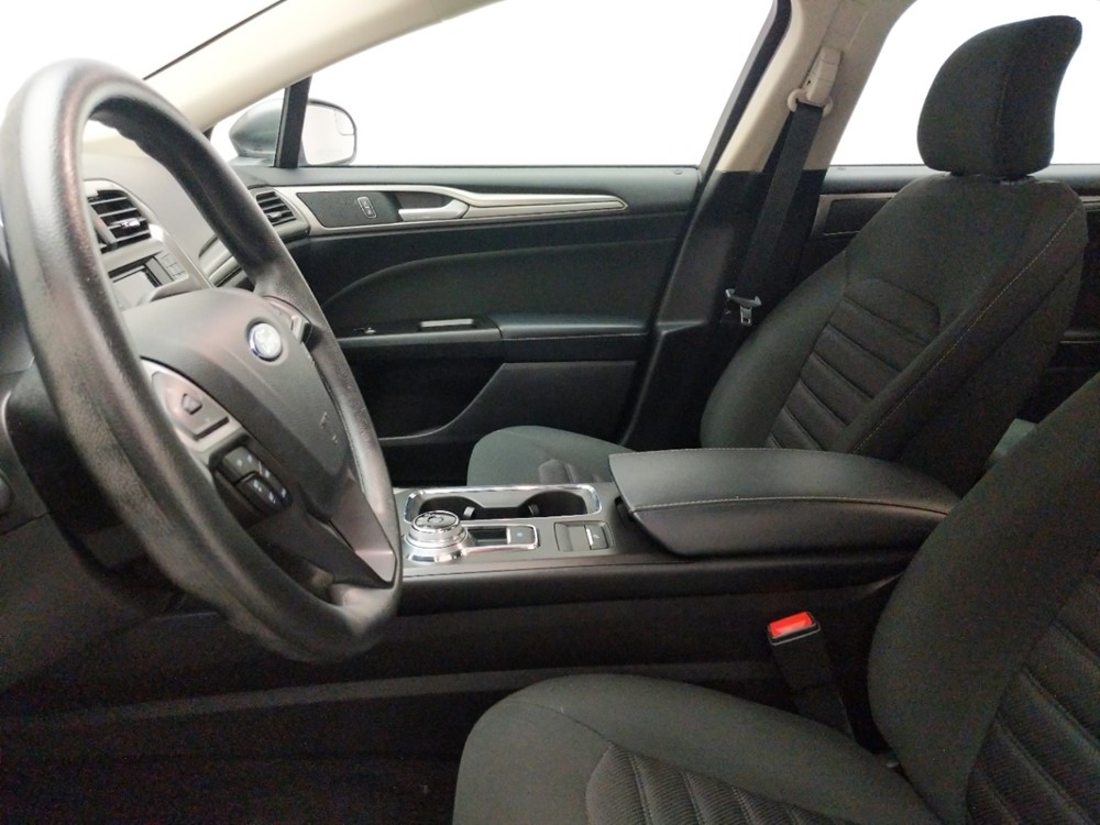 2017 Ford Fusion - Driver Front Seat