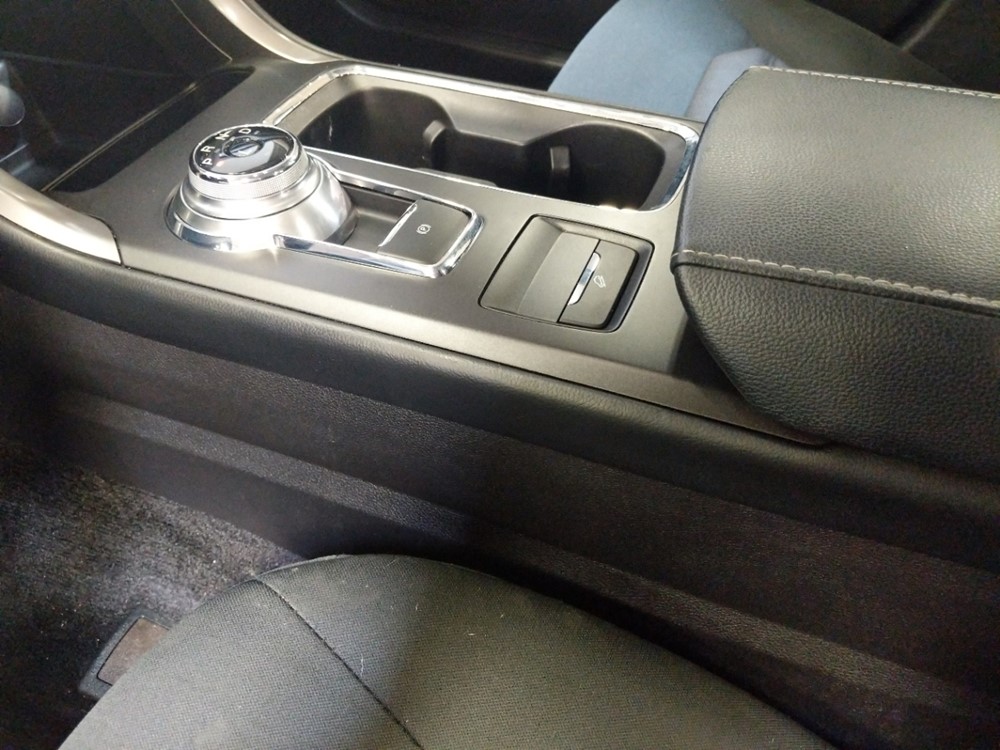 2017 Ford Fusion - Center Console/Cup Holders