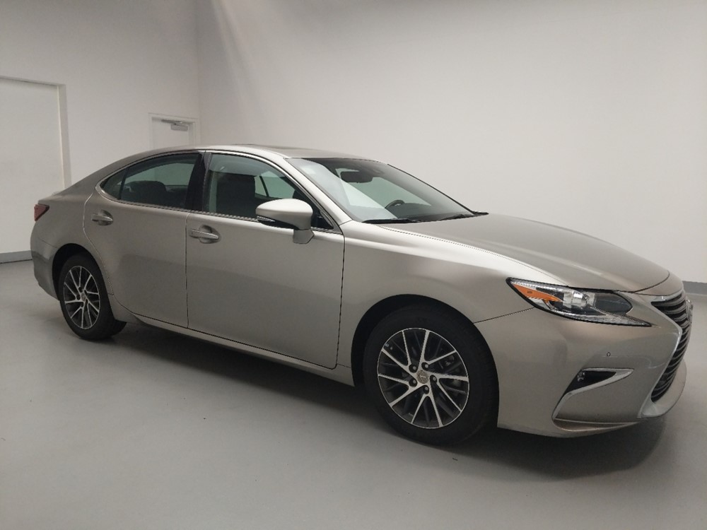 2016 Lexus ES 350 - Passenger Front Side