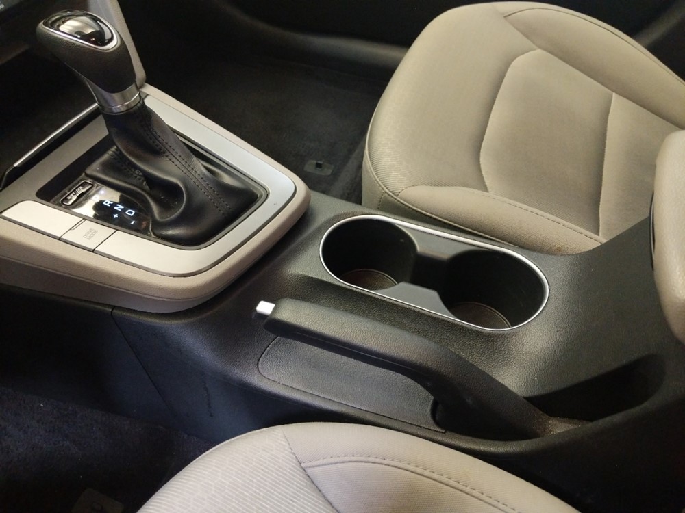 2018 Hyundai Elantra - Center Console/Cup Holders