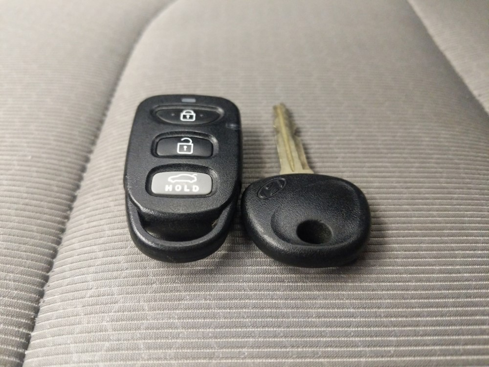 2018 Hyundai Elantra - Keys