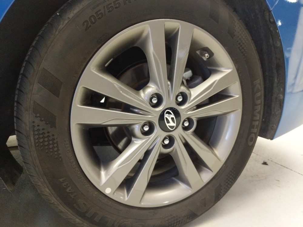 2018 Hyundai Elantra - Wheel