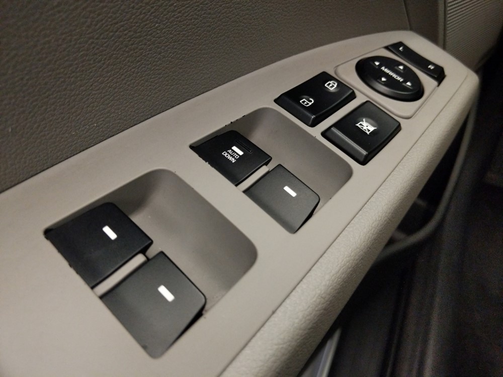 2017 Hyundai Elantra - Driver Power Windows/Lock Control