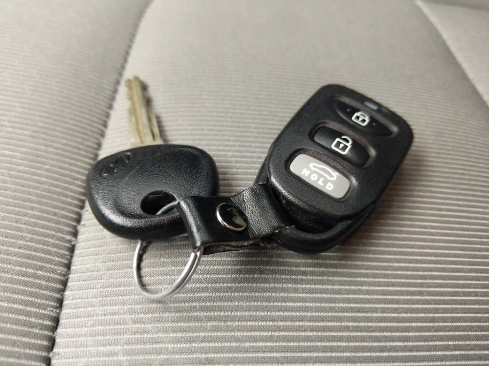 2017 Hyundai Elantra - Keys