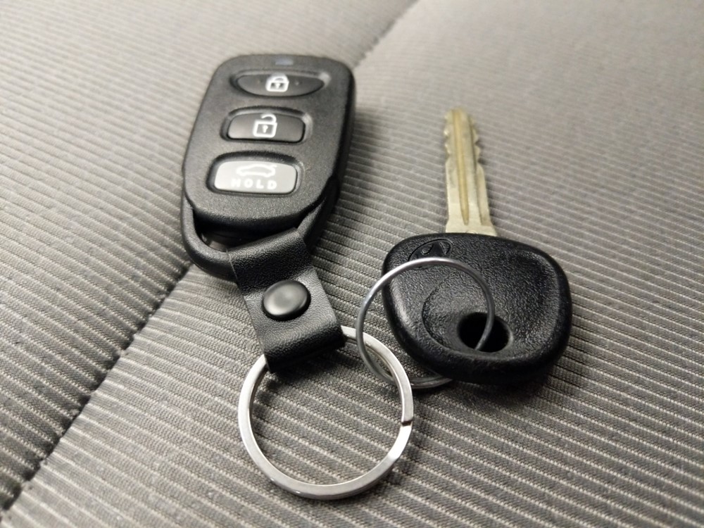 2017 Hyundai Elantra - Keys