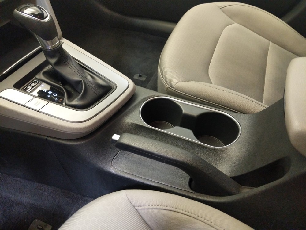 2018 Hyundai Elantra - Center Console/Cup Holders