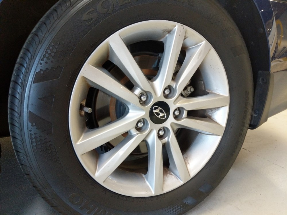 2016 Hyundai Sonata - Wheel