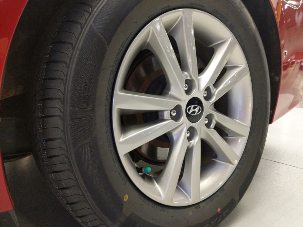 2017 Hyundai Sonata - Wheel