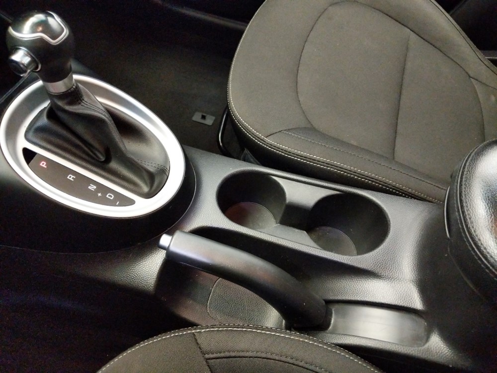 2016 Kia Soul - Center Console/Cup Holders