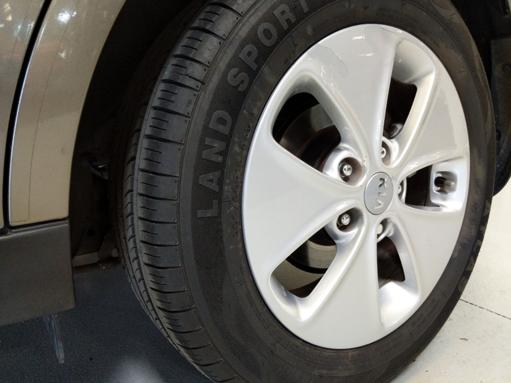 2016 Kia Soul - Wheel