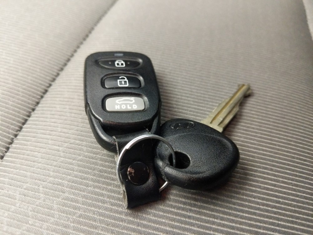 2017 Hyundai Elantra - Keys