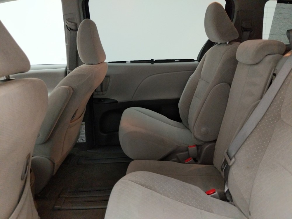 2018 Toyota Sienna - Driver Rear Seat