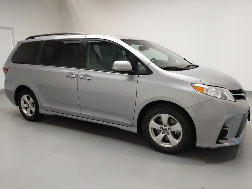 2018 Toyota Sienna - Passenger Front Side