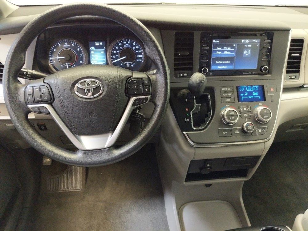 2018 Toyota Sienna - Driver Dash
