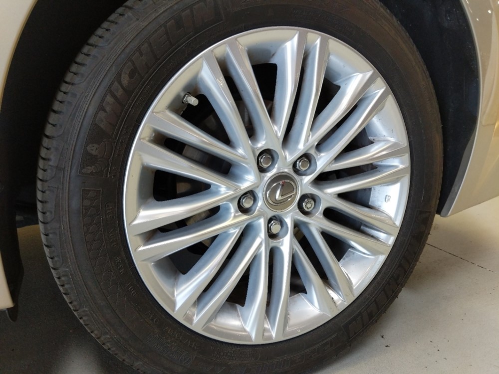 2015 Lexus ES 350 - Wheel