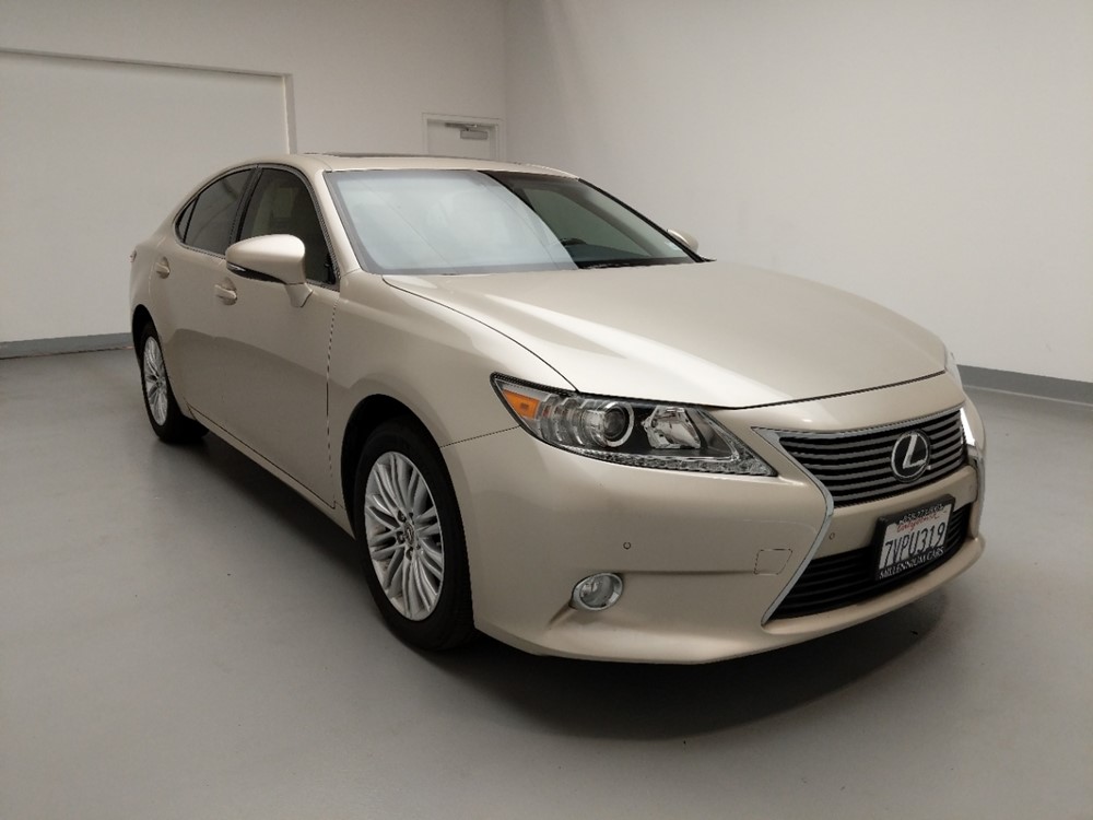 2015 Lexus ES 350 - Passenger Front Bumper