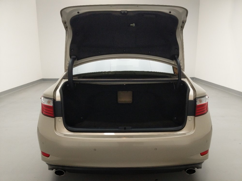 2015 Lexus ES 350 - Trunk