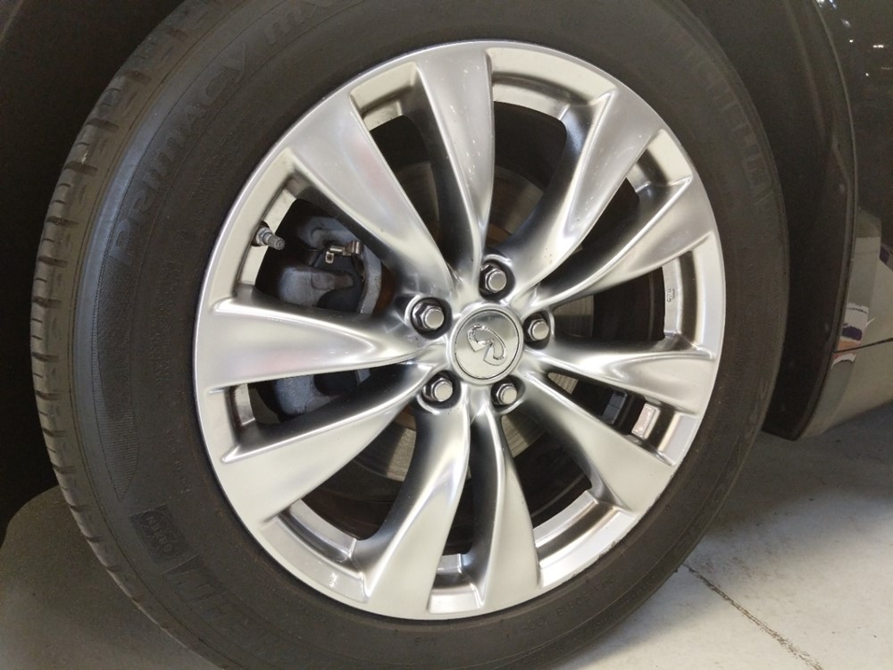 2012 INFINITI M37 - Wheel