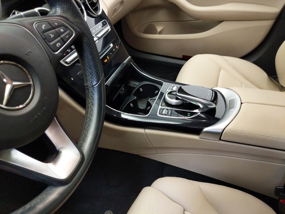2016 Mercedes-Benz C300 - Center Console/Cup Holders