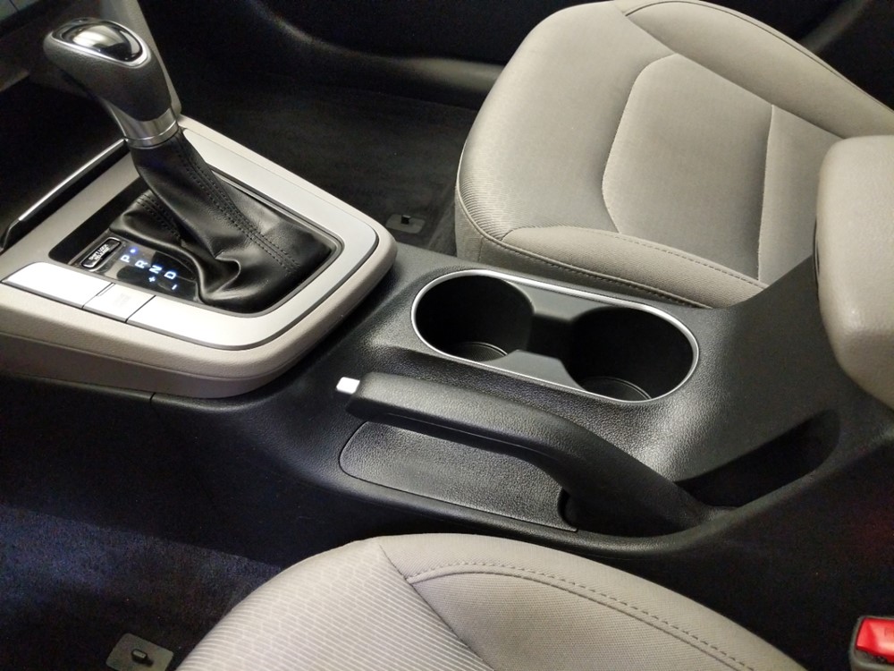 2018 Hyundai Elantra - Center Console/Cup Holders