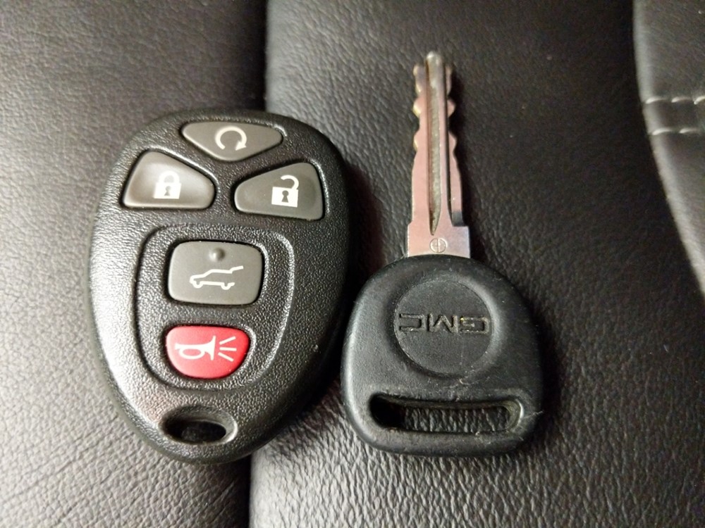2016 GMC Acadia - Keys